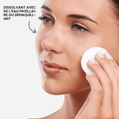 Duo de mascaras gainants noir et marron pour un maquillage des cils sublime.